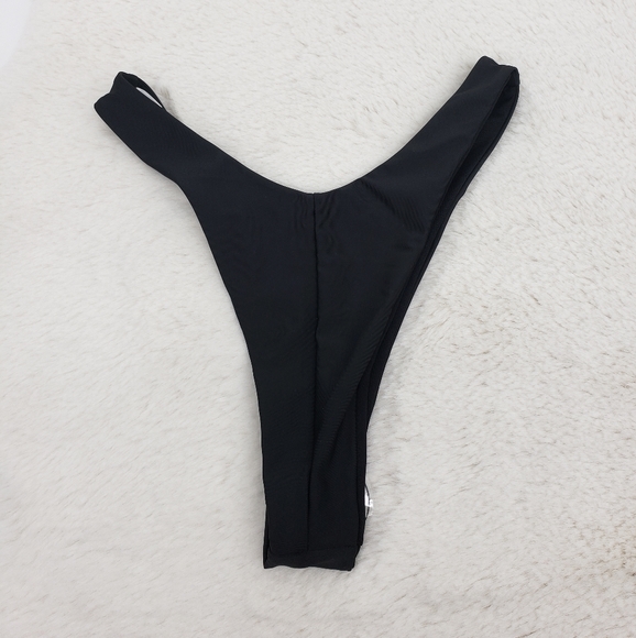 Black Wrap Around Top High Leg Bottom Bikini Set - Picture 4 of 5